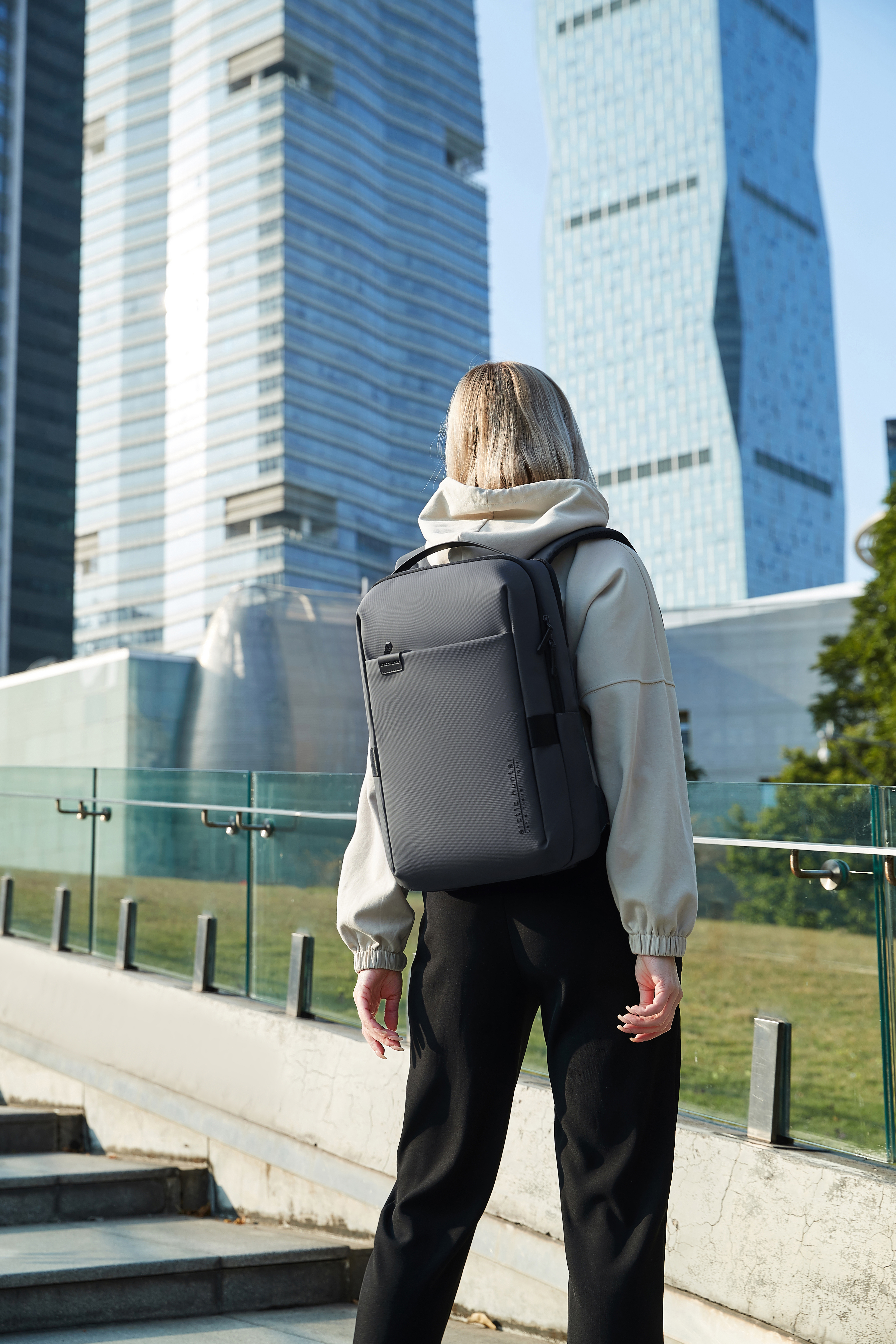 Arctic Hunter Taske B00574 14" polyester / vandafvisende