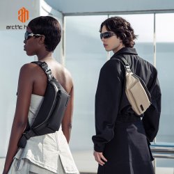 XB00837 Black cross over